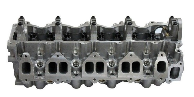 Aluminium Diesel MAZDA B2500 Cylinder Head WL 11-10-100E WL-T