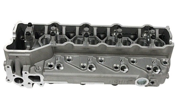 Engine Cylinder Head For MITSUBISHI 4M40T Pajero 2.8TD ME202620 ME193804 AMC 908514