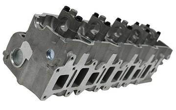 Engine Cylinder Head For MITSUBISHI 4M40T Pajero 2.8TD ME202620 ME193804 AMC 908514