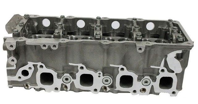ZD30 Bare 908506 Cylinder Head For NISSAN Patrol GR / Terrano II / Urban 2953CC 3.0TDi 16V