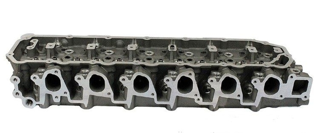 Engine Cylinder Head NISSAN TB45 11041-VC000 Gasoline 12V