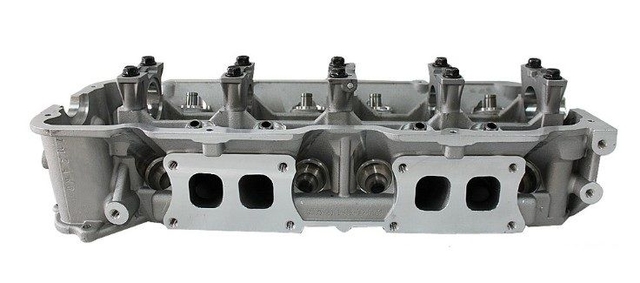 Engine Cylinder Head NISSAN NA20 11040-67G00 Gasoline 8v / 4CYL