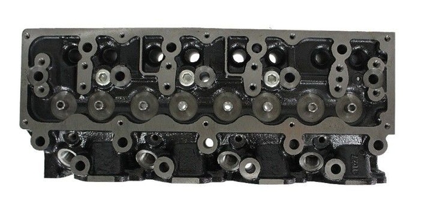 Engine Cylinder Head NISSAN TD25	PICKUP TD-25 ; NISSAN TD25 11039-44G02