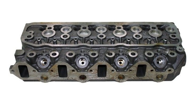 Engine Cylinder Head For MITSUBISHI 4DR7 ME997271 ; MITSUBISHI Canter Guts 4DR7 4DR5 2.5L ME997271